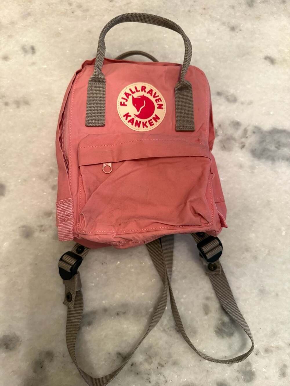 Fjällräven Kånken Mini Backpack in Peach Pink